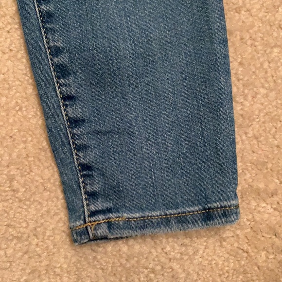 Universal Thread ripped knee skinny jeans - Picture 4 of 7